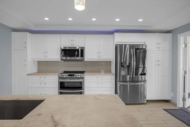 Listing Image for 100 Auhana Rd 103 11 of 43