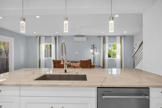 Listing Image for 100 Auhana Rd 103 12 of 43