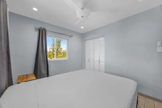 Listing Image for 100 Auhana Rd 103 25 of 43