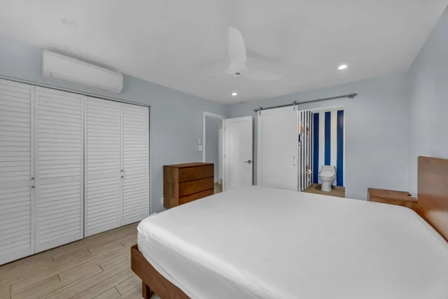 Listing Image for 100 Auhana Rd 103 28 of 43