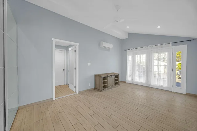 Listing Image for 100 Auhana Rd 103 36 of 43