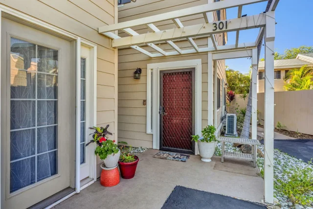 Listing Image for 100 Auhana Rd 103 4 of 43