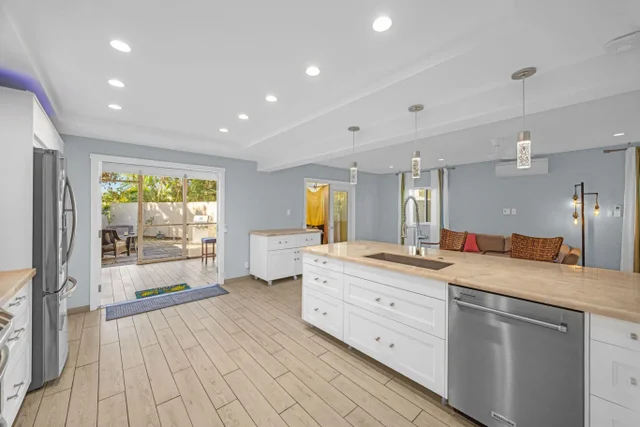 Listing Image for 100 Auhana Rd 103 8 of 43