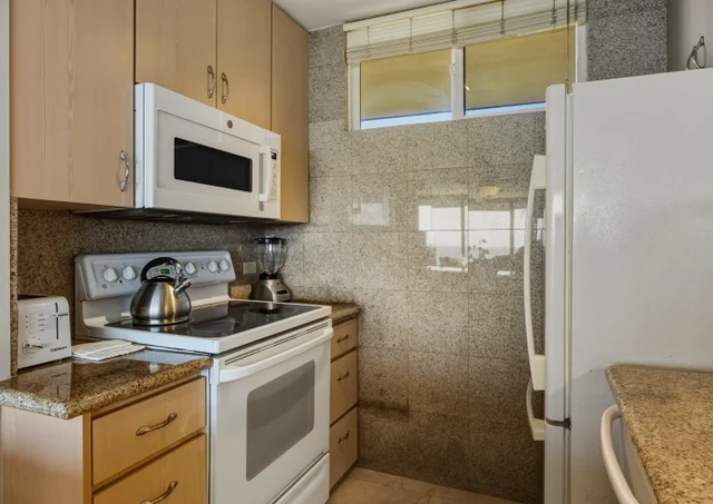 Listing Image for 110 Kaanapali Shores Pl 1017 14 of 32