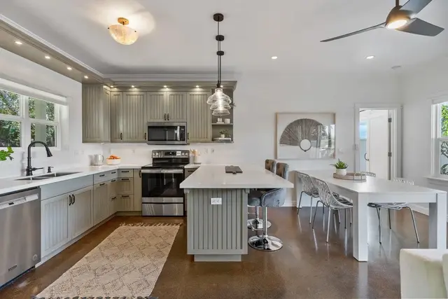 Listing Image for 68 Oheala Pl 22 of 34