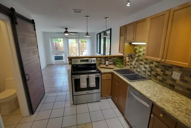 Listing Image for 46 Walaka St 3 2 of 28