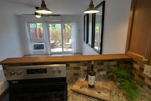 Listing Image for 46 Walaka St 3 22 of 28