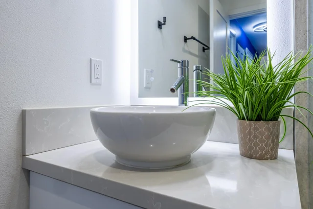 Listing Image for 15 Abbey Ln 432 19 of 31