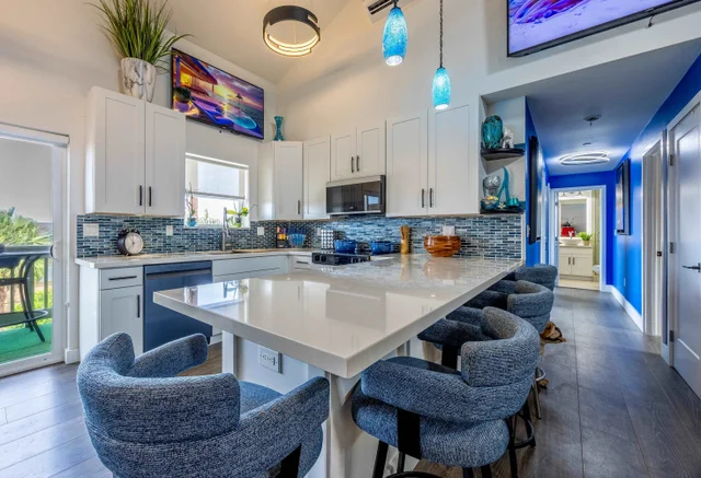 Listing Image for 15 Abbey Ln 432 4 of 31