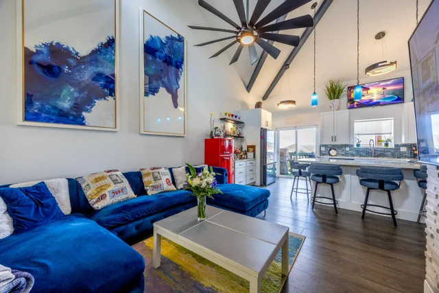 Listing Image for 15 Abbey Ln 432 5 of 31