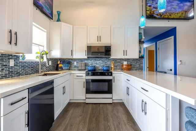 Listing Image for 15 Abbey Ln 432 6 of 31