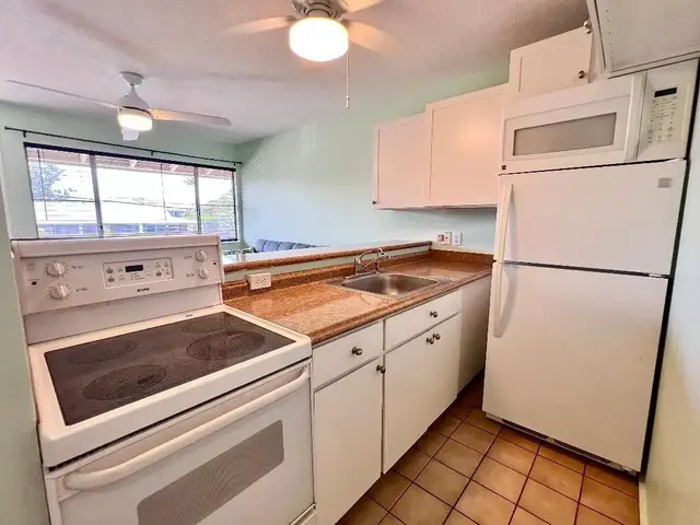 Listing Image for 85 Walaka St 6 8 of 32