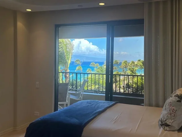 Listing Image for 50 Nohea Kai Dr 1-703 13 of 28