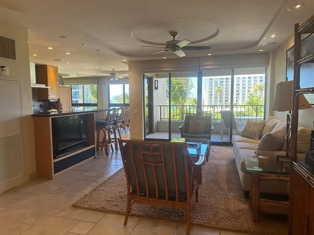 Listing Image for 50 Nohea Kai Dr 1-703 2 of 28