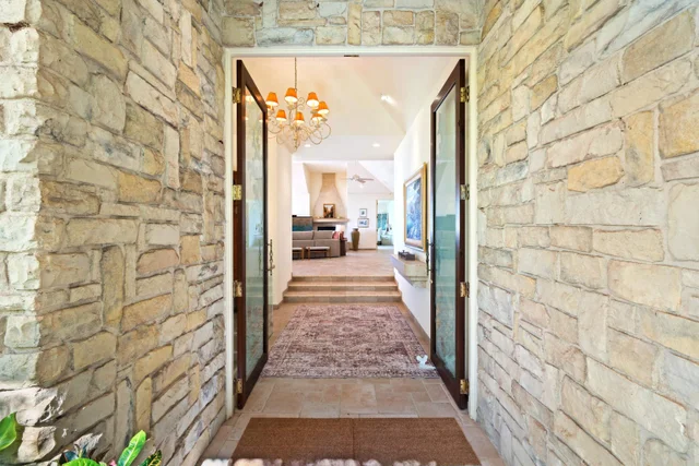 Listing Image for 175 W Ikea Moku Pl 14 of 50