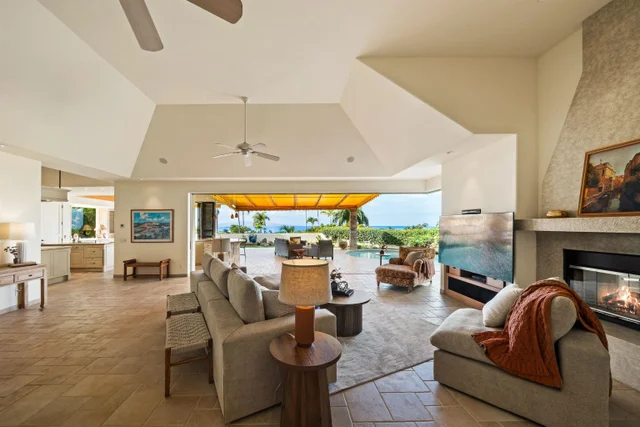 Listing Image for 175 W Ikea Moku Pl 17 of 50