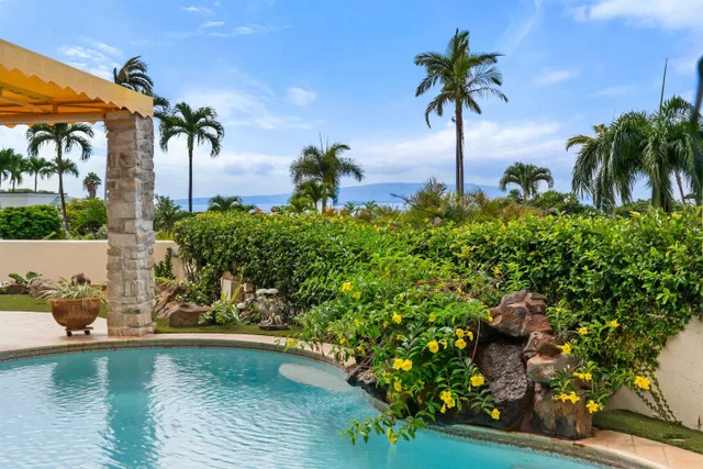 Listing Image for 175 W Ikea Moku Pl 6 of 50