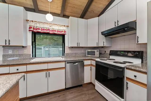Listing Image for 700 S Alu Rd 13 of 42
