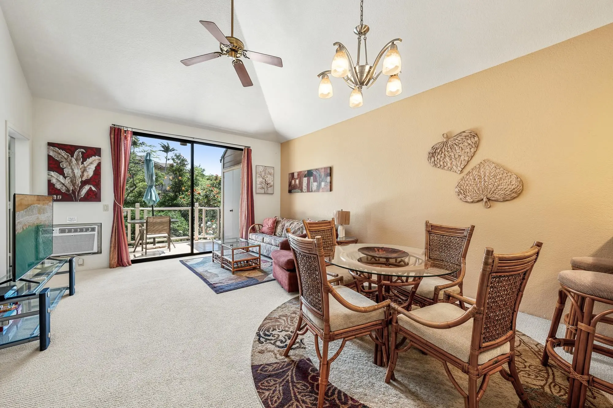 Photo of Listing #409215