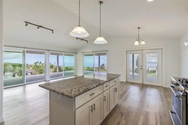 Listing Image for 717 Lower Kimo Dr B 13 of 50