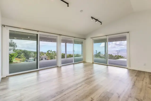 Listing Image for 717 Lower Kimo Dr B 18 of 50