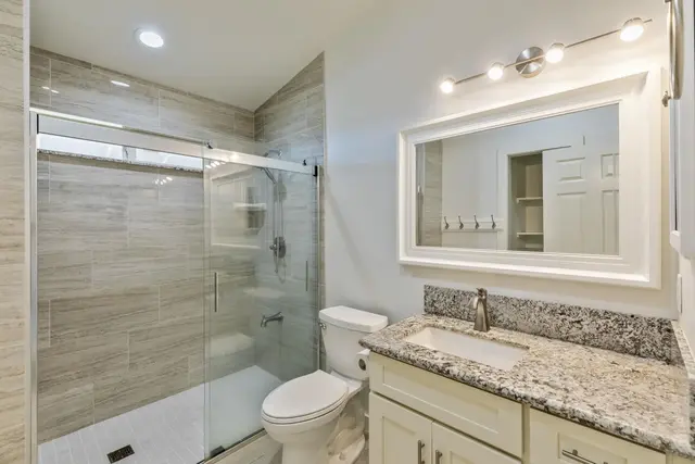 Listing Image for 717 Lower Kimo Dr B 24 of 50