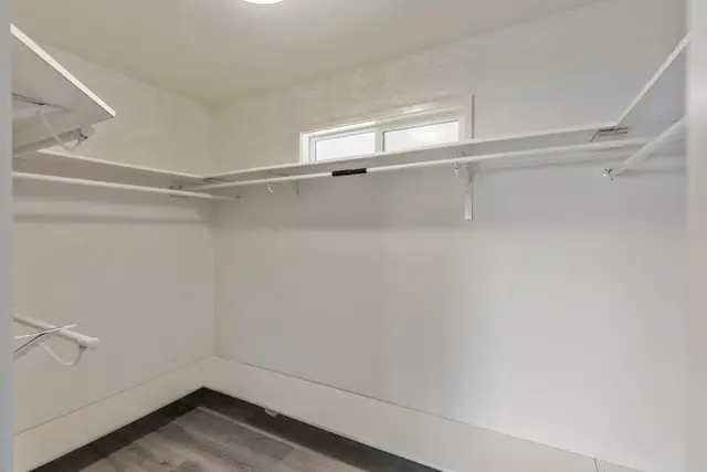 Listing Image for 717 Lower Kimo Dr B 33 of 50