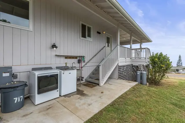 Listing Image for 717 Lower Kimo Dr B 39 of 50