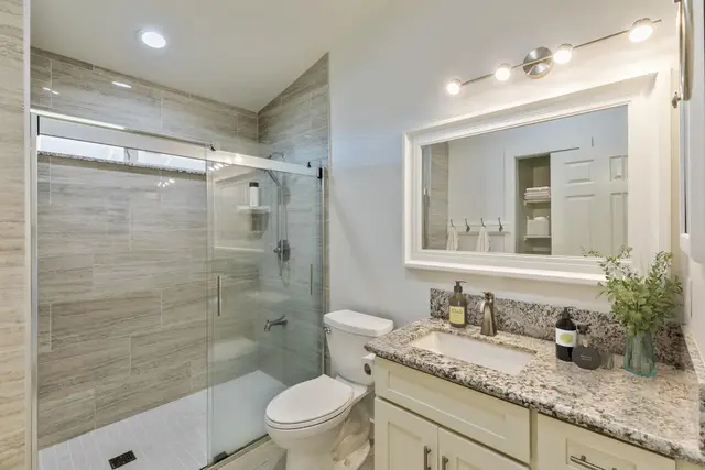 Listing Image for 717 Lower Kimo Dr B 6 of 50