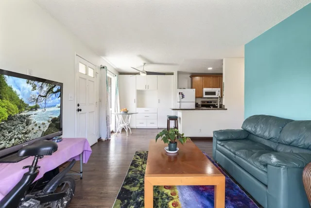 Listing Image for 140 Uwapo Rd 31-202 14 of 24