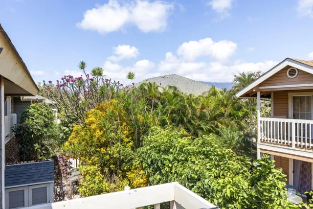 Listing Image for 140 Uwapo Rd 31-202 19 of 24