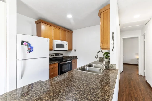 Listing Image for 140 Uwapo Rd 31-202 2 of 24