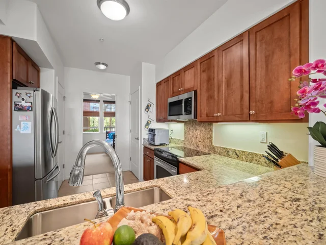 Listing Image for 28 Hauwahine Ln F-203 12 of 46