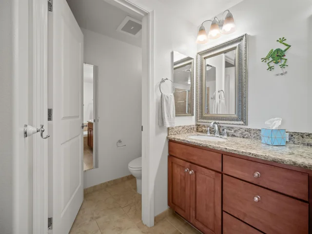 Listing Image for 28 Hauwahine Ln F-203 21 of 46