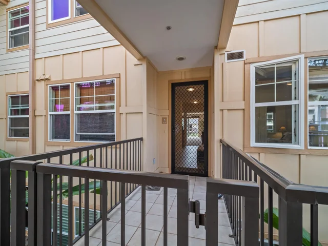 Listing Image for 28 Hauwahine Ln F-203 42 of 46