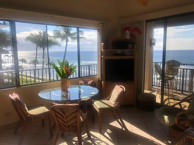 Listing Image for 3543 Lower Honoapiilani Rd L401 4 of 40