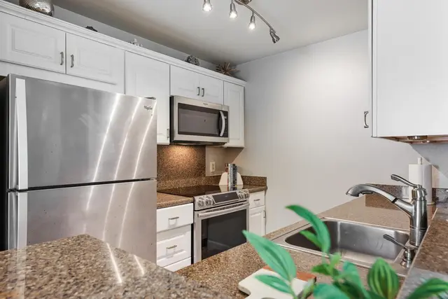 Listing Image for 160 Keonekai Rd 7-101 1 of 26