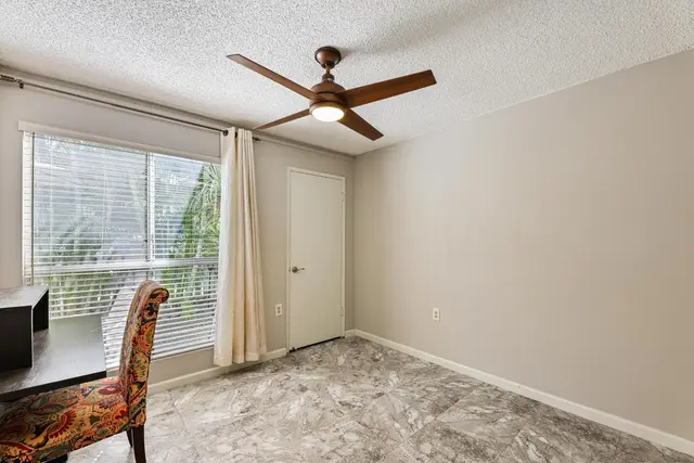 Listing Image for 160 Keonekai Rd 7-101 13 of 26