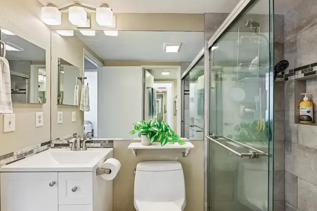 Listing Image for 160 Keonekai Rd 7-101 14 of 26