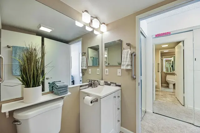 Listing Image for 160 Keonekai Rd 7-101 16 of 26