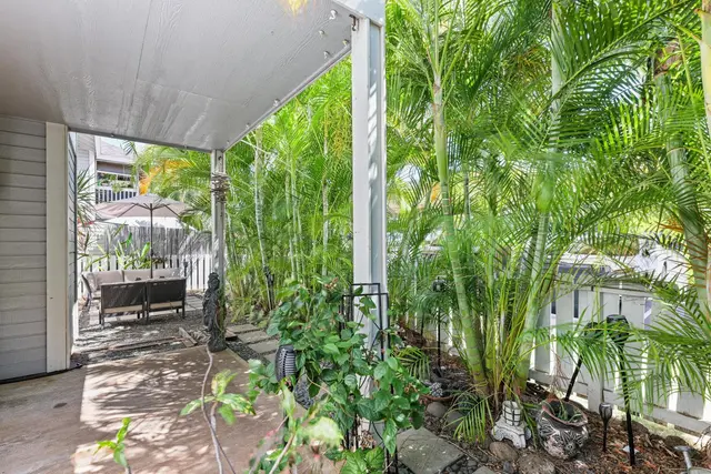 Listing Image for 160 Keonekai Rd 7-101 20 of 26