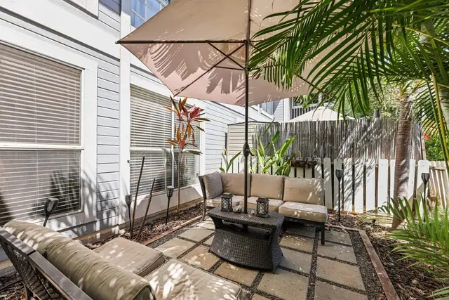 Listing Image for 160 Keonekai Rd 7-101 21 of 26