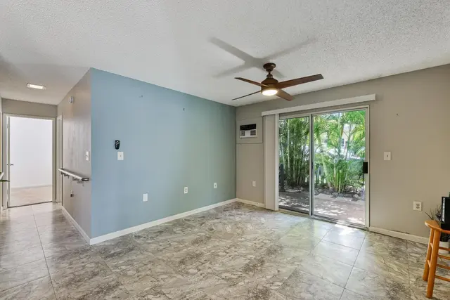 Listing Image for 160 Keonekai Rd 7-101 6 of 26