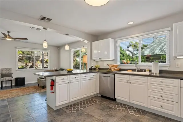 Listing Image for 21 Lanikeha Pl 13 of 34