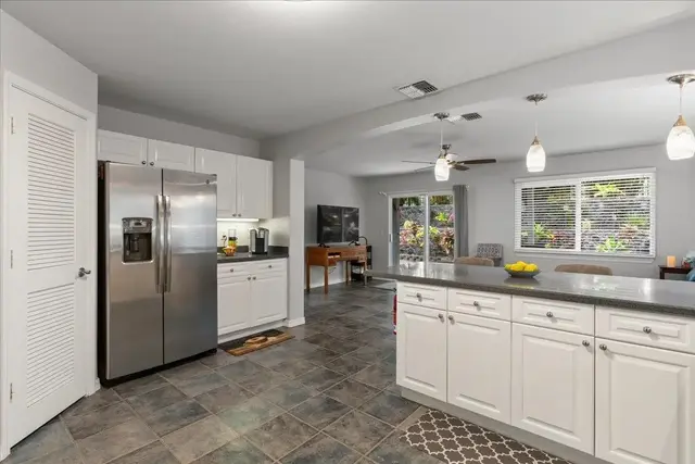 Listing Image for 21 Lanikeha Pl 15 of 34