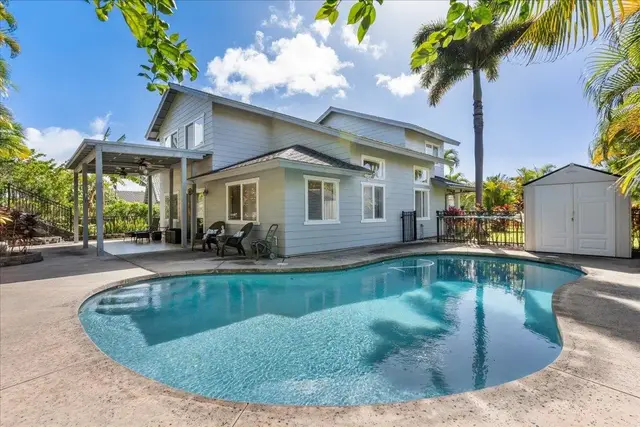 Listing Image for 21 Lanikeha Pl 3 of 34