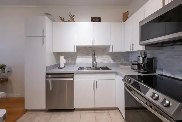 Listing Image for 8 Polohina Ln 1-2 14 of 37