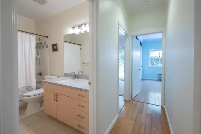 Listing Image for 8 Polohina Ln 1-2 21 of 37