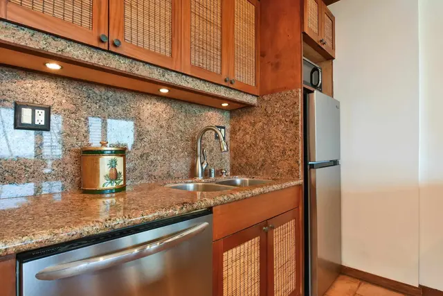 Listing Image for 3975 Lower Honoapiilani Rd 204 16 of 50