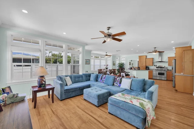 Listing Image for 141 Noho Pl 10 of 35